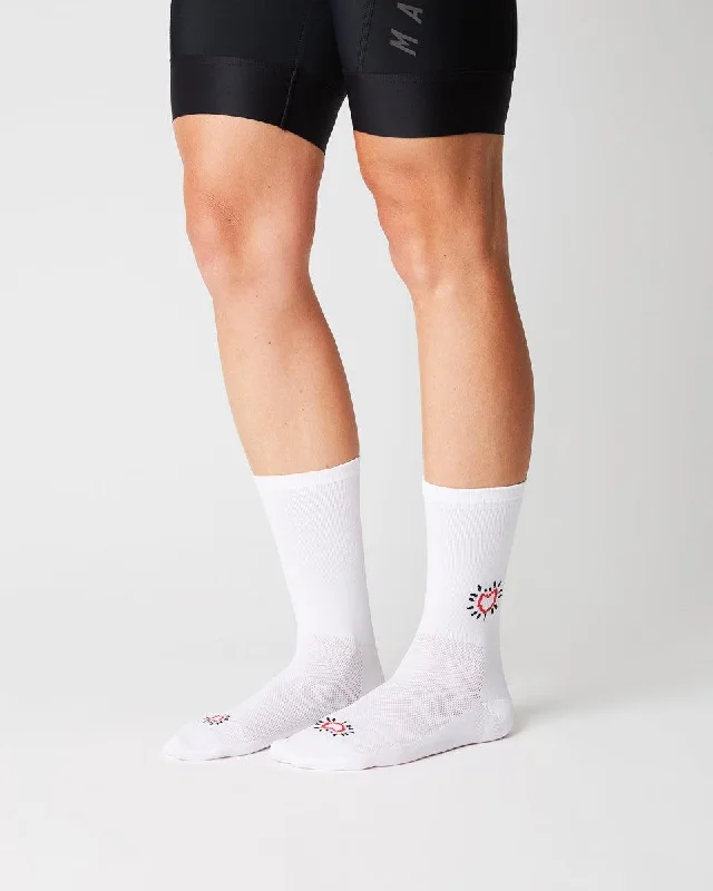 bicycle seatpost flexibility-FINGERSCROSSED SOCKS | Summer 23 | #15_07 ENDORPHINS - WHITE